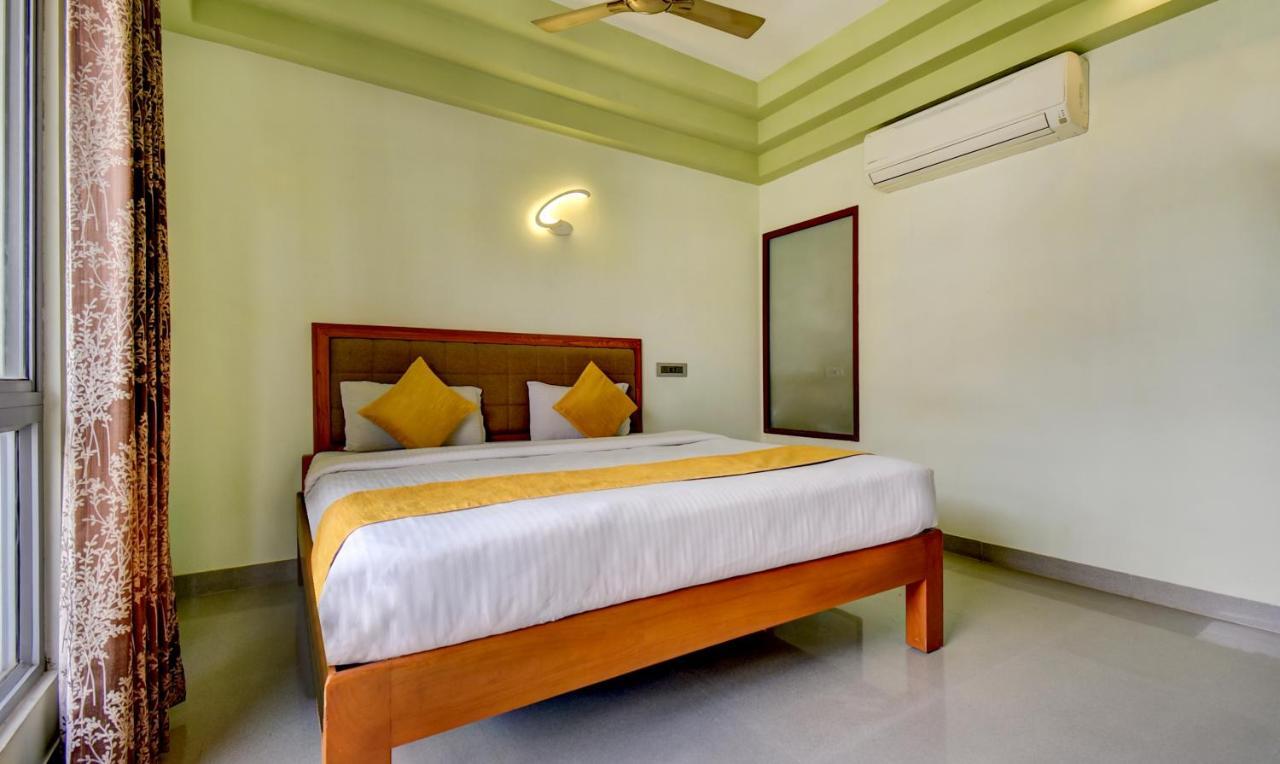 Hotel Garden Inn Kochi Esterno foto