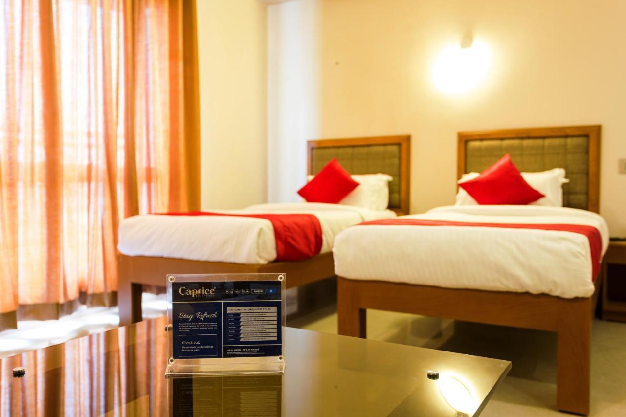 Hotel Garden Inn Kochi Esterno foto